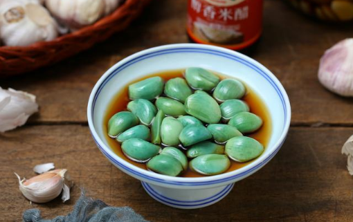 腊八蒜|腊八蒜只有一点绿可以吃吗