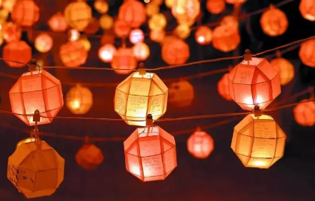 除夕|2022除夕晚上门口灯笼点一夜吗
