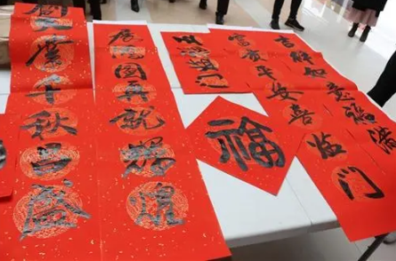 挥春贴|2022年大门向东能贴挥春吗