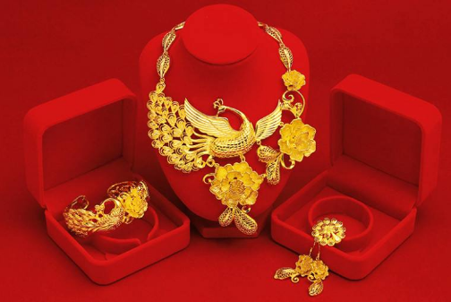 结婚|结婚三金算在彩礼里面吗
