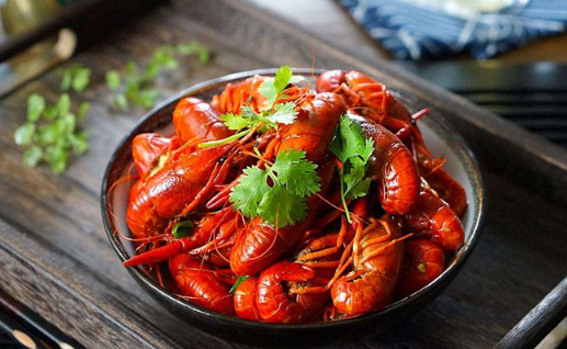 小龙虾|小龙虾春季有肉吗