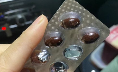 异维a酸|吃异维a酸后毛孔全是粉刺怎么办