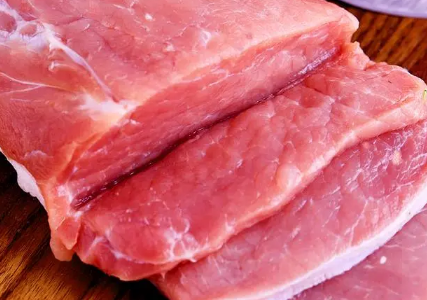 生猪肉|生猪肉有点臭味还能吃吗