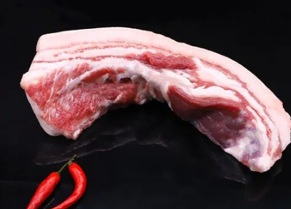 生猪肉|生猪肉有点臭味还能吃吗