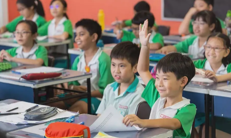 小学生|小学生喜欢一个人正常吗