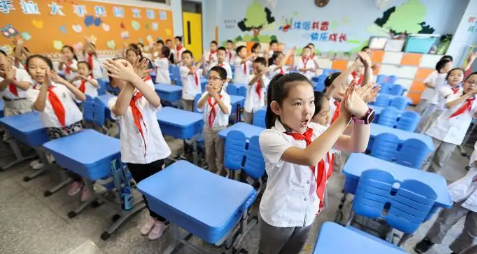 小学生|小学生喜欢一个人怎么表白不尴尬