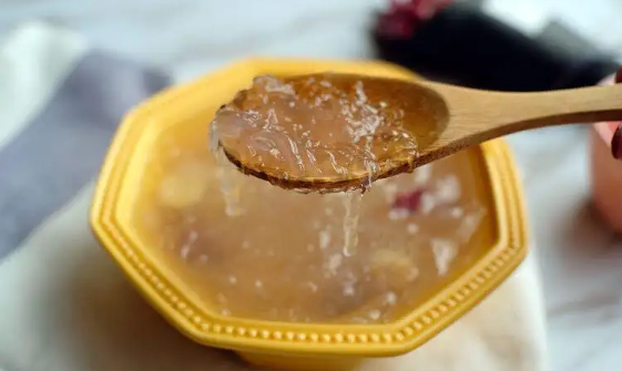 燕窝|燕窝炖完一丝一丝的好还是粘粘的好