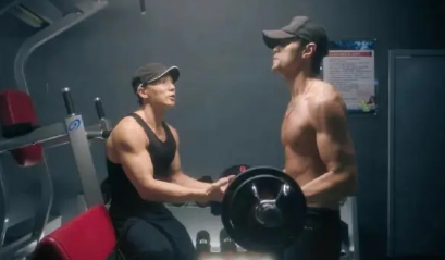 刘畊宏|刘畊宏健身操伤膝盖吗