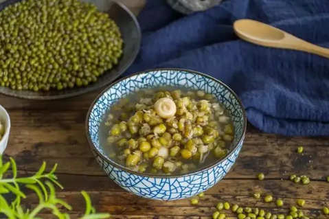 绿豆汤|绿豆冻一下更容易煮烂吗