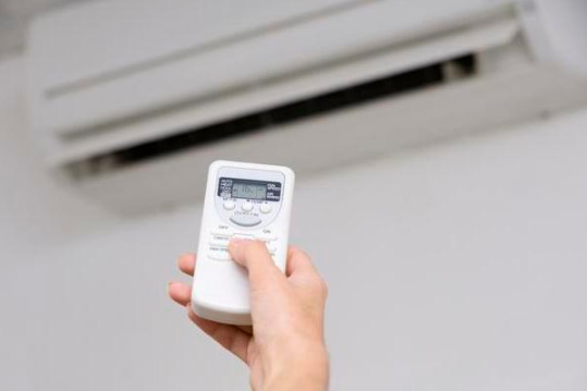 夏天|夏天空调往上吹省电还是往下吹省电