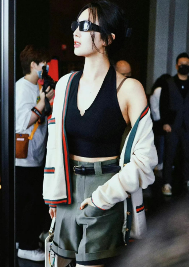 挂脖吊带|挂脖吊带适合什么裙子比较辣妹