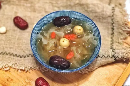 莲子|新鲜莲子可以煮银耳莲子汤吗