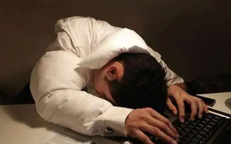 焦虑症|焦虑症总是怕自己猝死睡不着