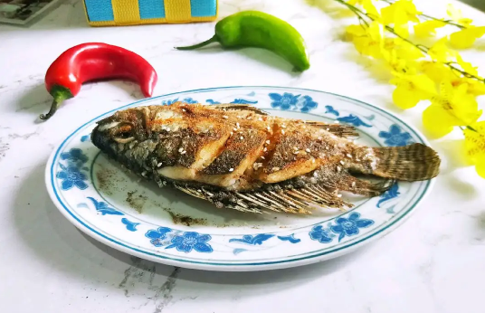鲫鱼|鲫鱼煎的时候怎么才不粘锅