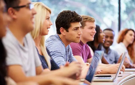 大学|大学开学要不要贫困证明