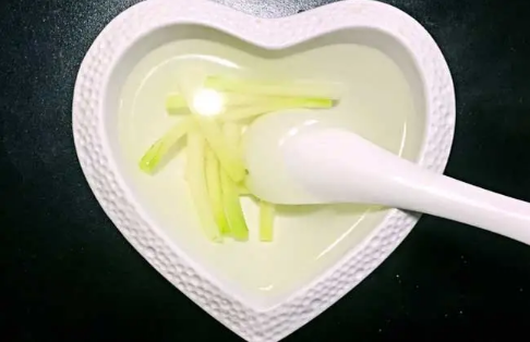 葱白|葱白煮水喝有什么功效和作用