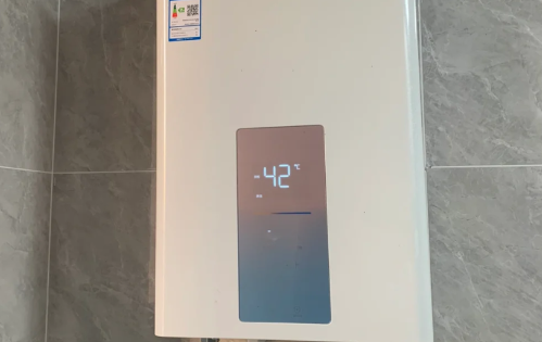 水压|热水器安装的低了能放出水吗