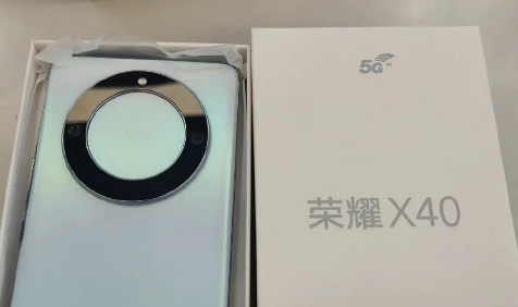 荣耀X40|荣耀 X40是曲面屏吗