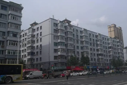 门对门|楼房邻居门对门挂什么最好