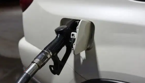 小汽车|小汽车多少公里换机油最好