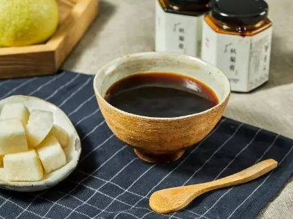 秋梨膏|秋梨膏熬得太硬了可以加水进去继续熬吗