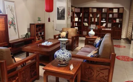 红木家具|客厅里的红木家具能不能随便摆