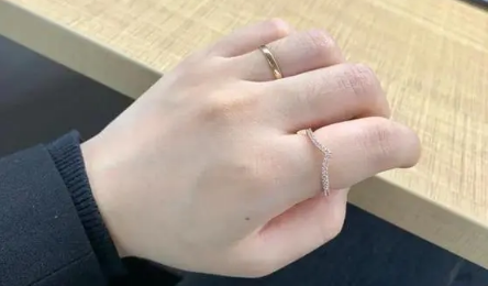 女人手胖|女人手胖有福还是手瘦有福