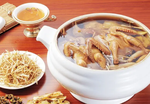 鸽子汤|炖鸽子汤放什么材料好吃最补身体