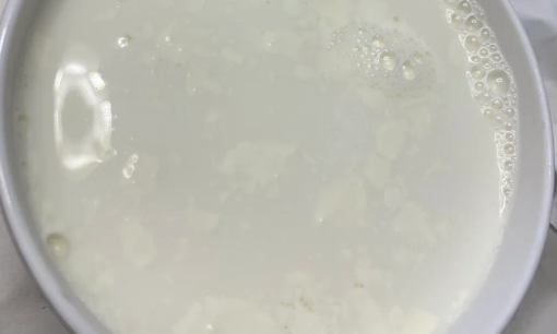 牛奶|牛奶摇一摇为什么那么多泡泡