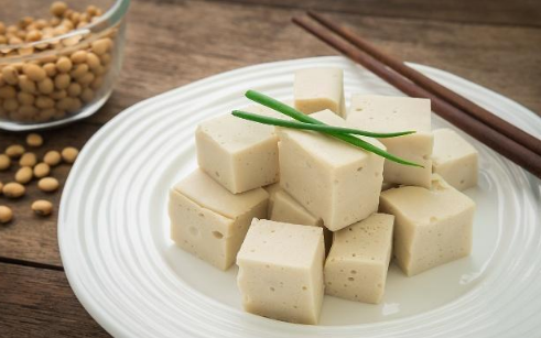 豆腐|怎样把内酯豆腐从盒子中完整取出