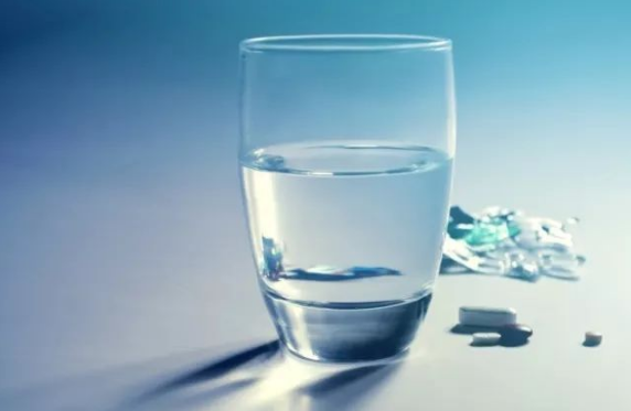 淡盐水|淡盐水和电解质水哪个好