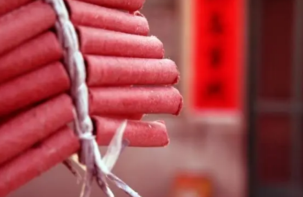 鞭炮|过年买的鞭炮必须放完吗