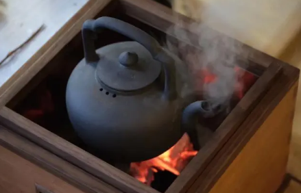 围炉煮茶|围炉煮茶用木材烧可以吗